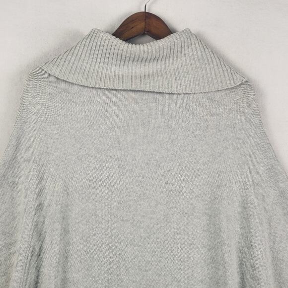 CAbi Cable Knit Poncho Sweater Women Small Gray Cowl Neck Pockets Style 5309 - Picture 9 of 15